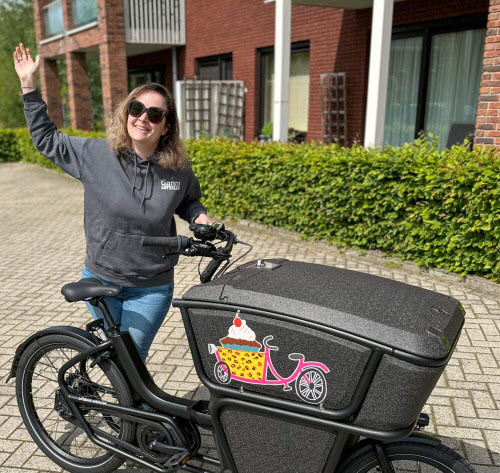 Danielle met een bakfiets